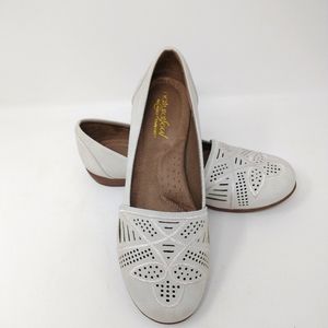 Natural Soul All Thru Comfort Women's Size 6M Light Grey Flats, Slip On Shoes